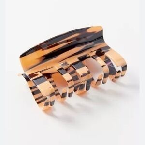 Urban Outfitters Xena Rectangle Claw Clip
